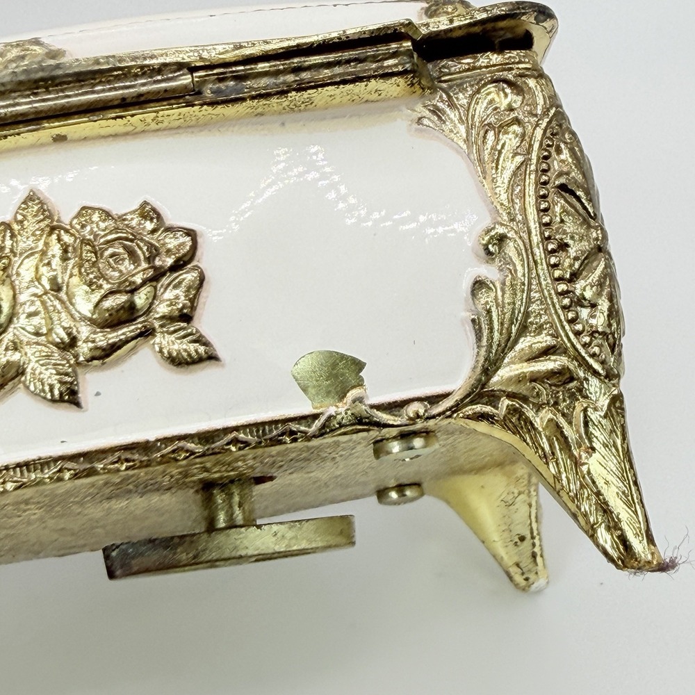 Small White Persian Cat Jewelry Trinket Music Box Bown Gold Trim Memory Lane - Picture 5 of 13